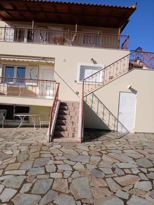 Παραθαλασσιο Σπιτι Στην Εξοχη Villa Tsakei Exterior photo